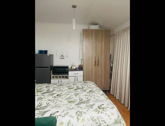 1 BEDROOM PROPERTY TO RENT IN FOREST HILL